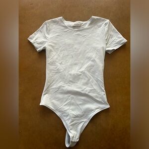 Never worn -  Aritzia Babaton Contor Crew T-shirt Bodysuit in size S, Ice Blue